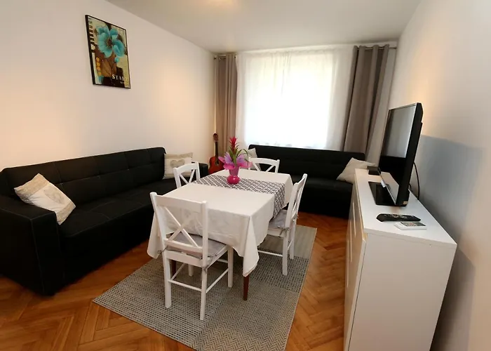 Apartment Mira Lapad