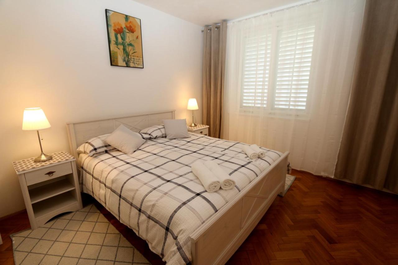 Apartment Mira Lapad *